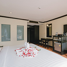 Seafront Superior Room Double Bed